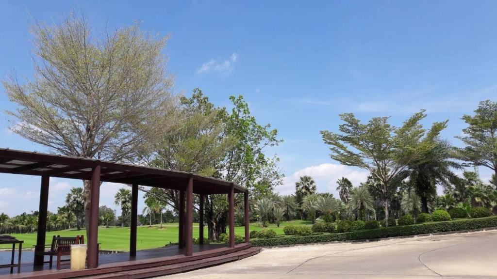 Hotel Suwan Golf & Country Club Nakhon Pathom Exteriér fotografie
