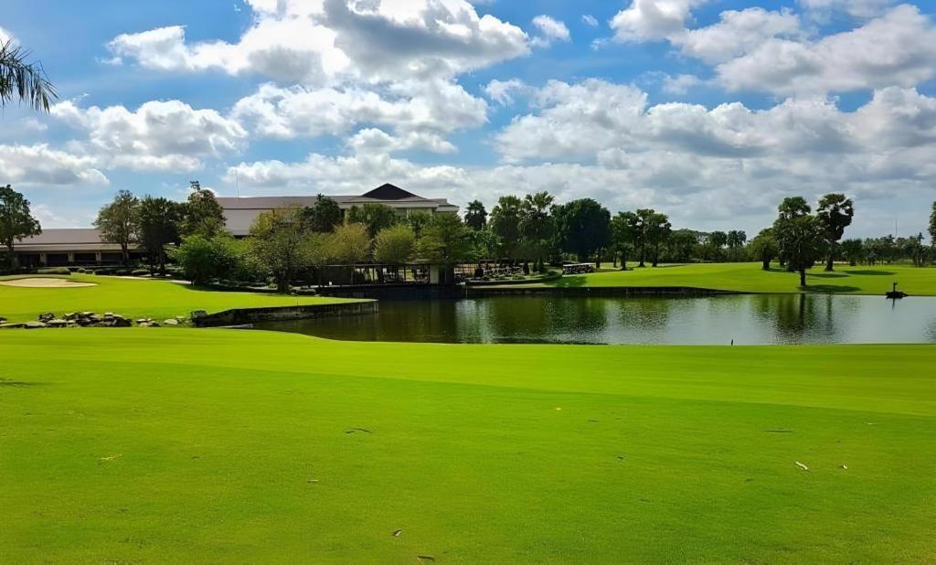 Hotel Suwan Golf & Country Club Nakhon Pathom Exteriér fotografie