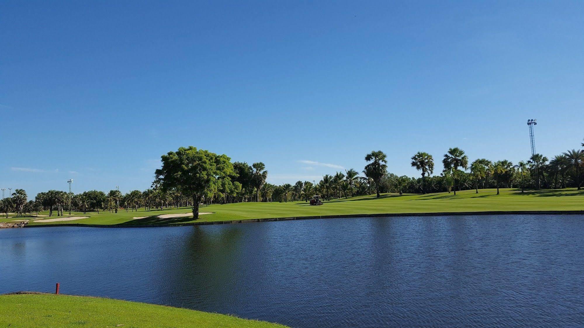 Hotel Suwan Golf & Country Club Nakhon Pathom Exteriér fotografie