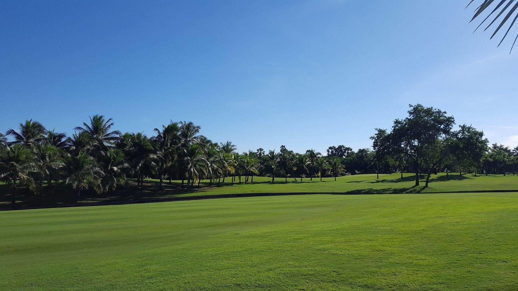 Hotel Suwan Golf & Country Club Nakhon Pathom Exteriér fotografie