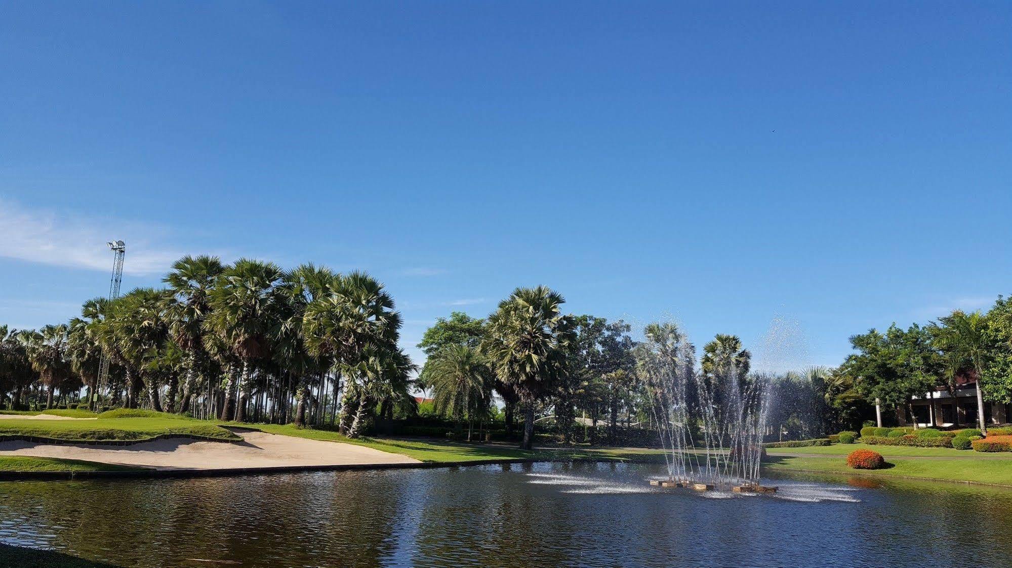 Hotel Suwan Golf & Country Club Nakhon Pathom Exteriér fotografie