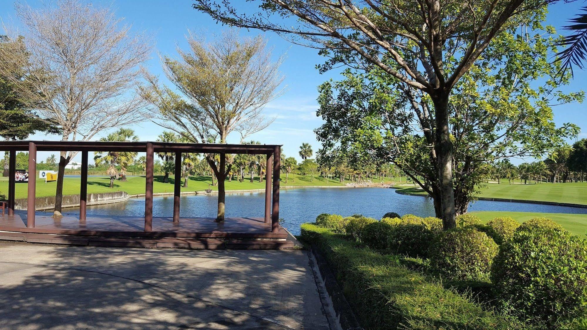 Hotel Suwan Golf & Country Club Nakhon Pathom Exteriér fotografie